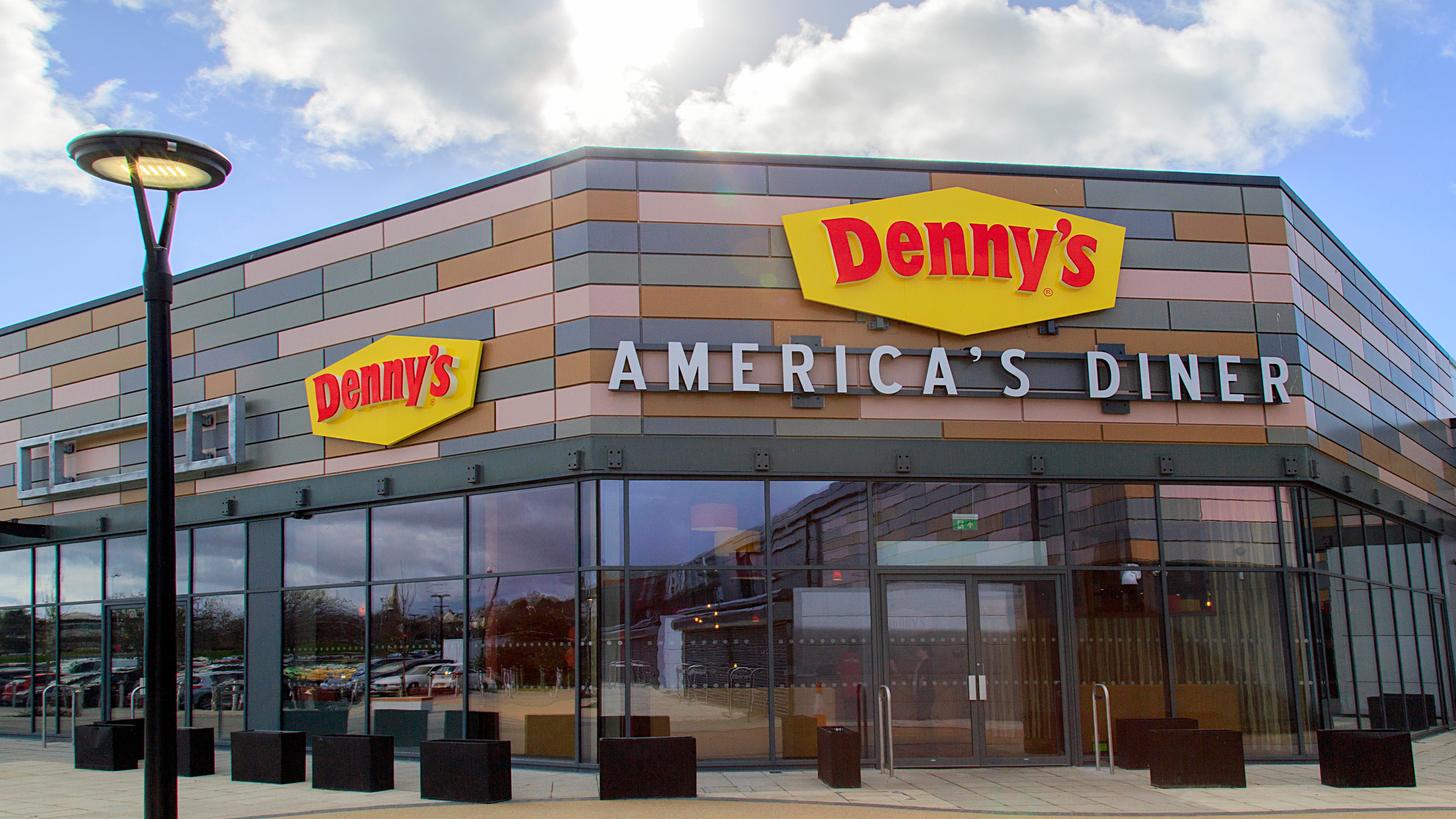 Denny's invests in kitchen equipment to expand daypart menus