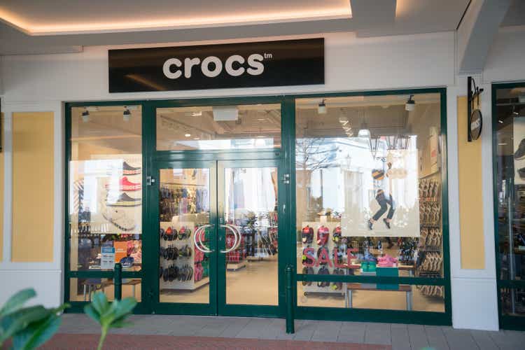 Crocs store