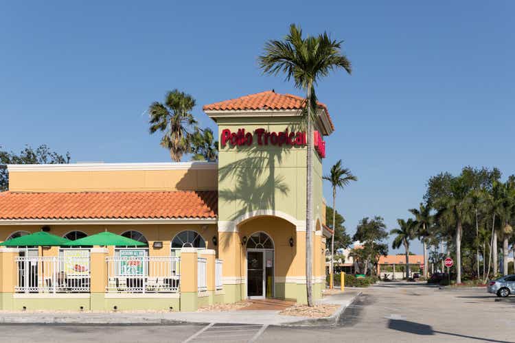 Pollo Tropical restaurant