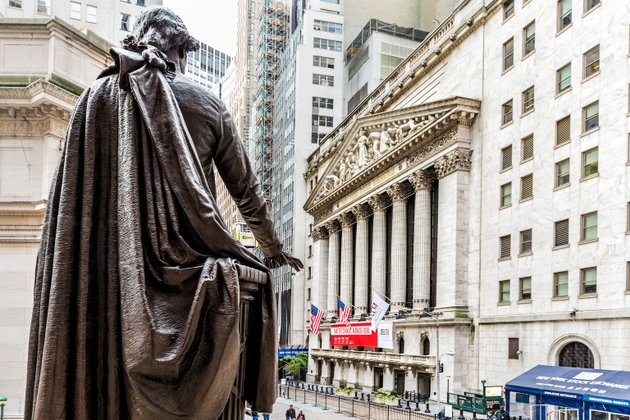 Wall street NYSE stock exchange building and Federal Hall Memorial statue of George Washington, broad st in NYC Manhattan, lower financial district downtown
