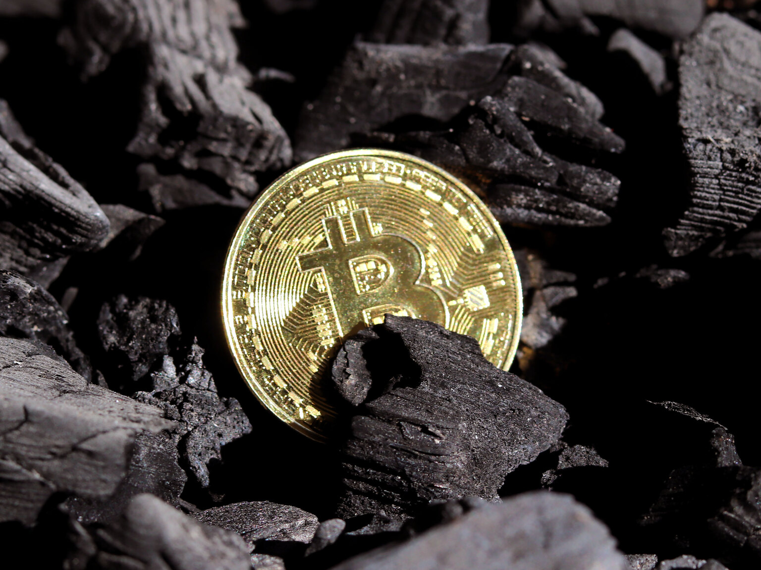 seekingalpha.com - IWA Research - Alliance Resource Partners: A Coal Giant Pivoting To AI, Bitcoin, And Electrification