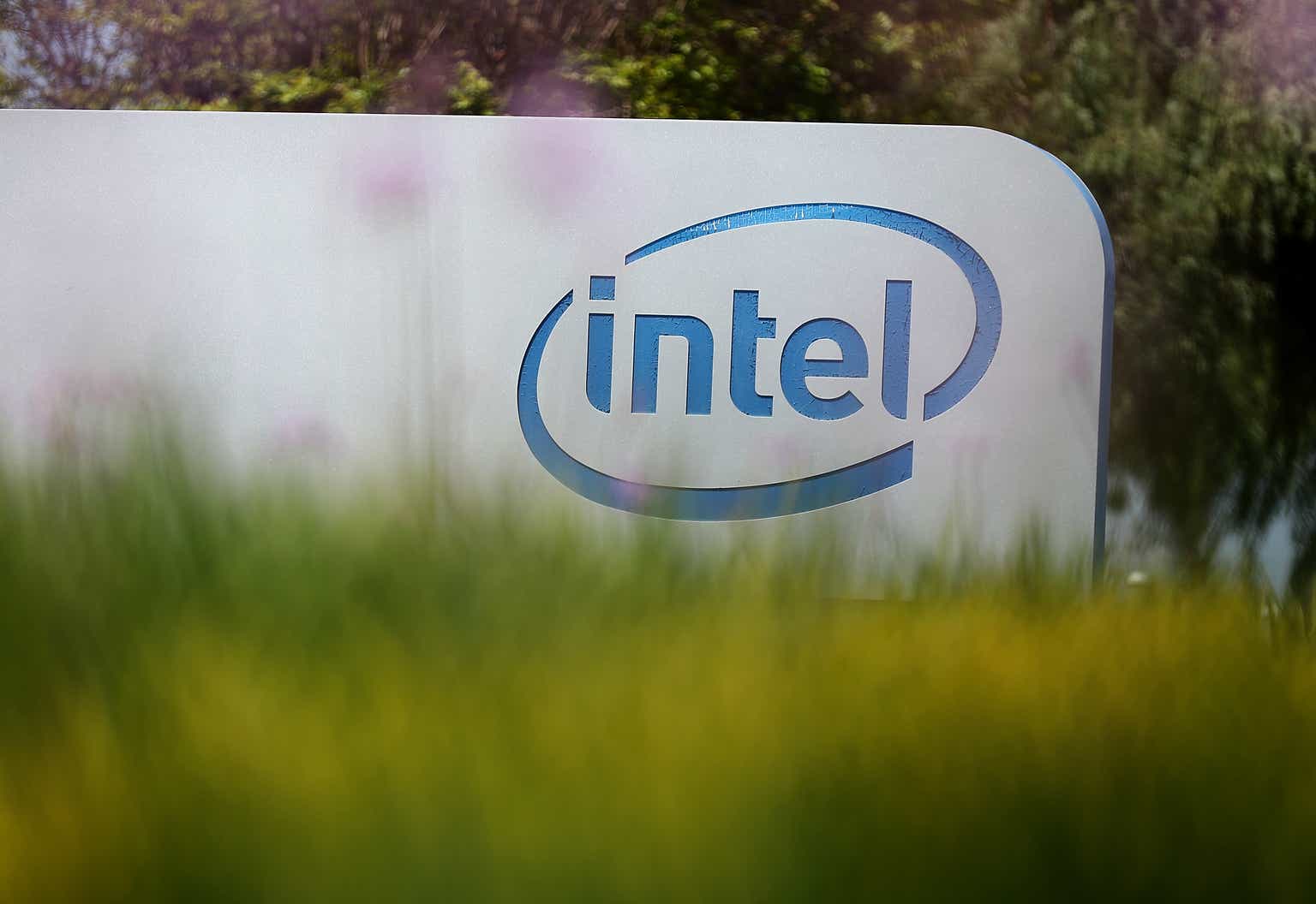 Intel: Further Downside Is Likely (Technical Analysis) (NASDAQ:INTC)