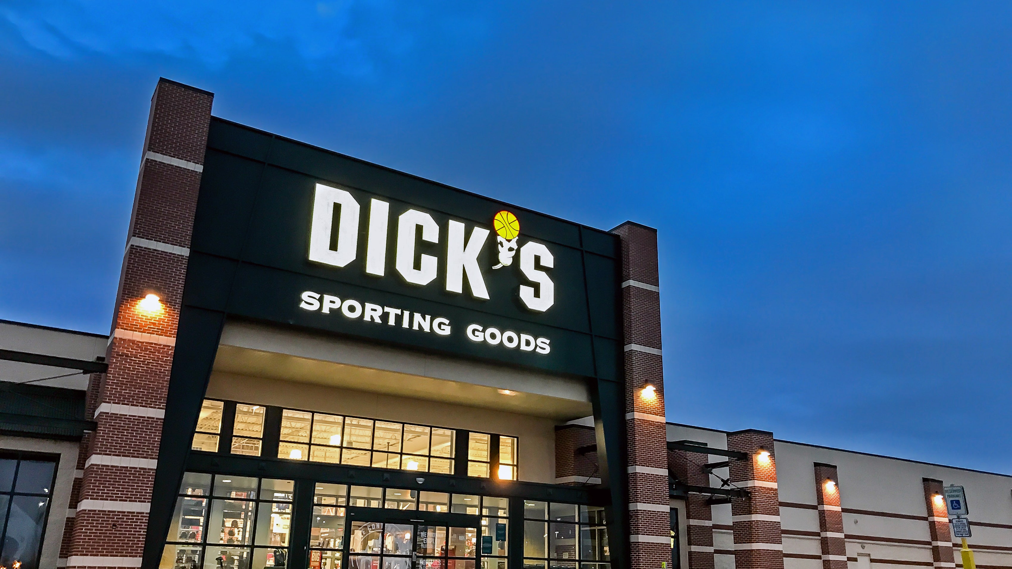 Dick's Sporting Goods Revamps; Pushing Apparel, Footwear - Barron's