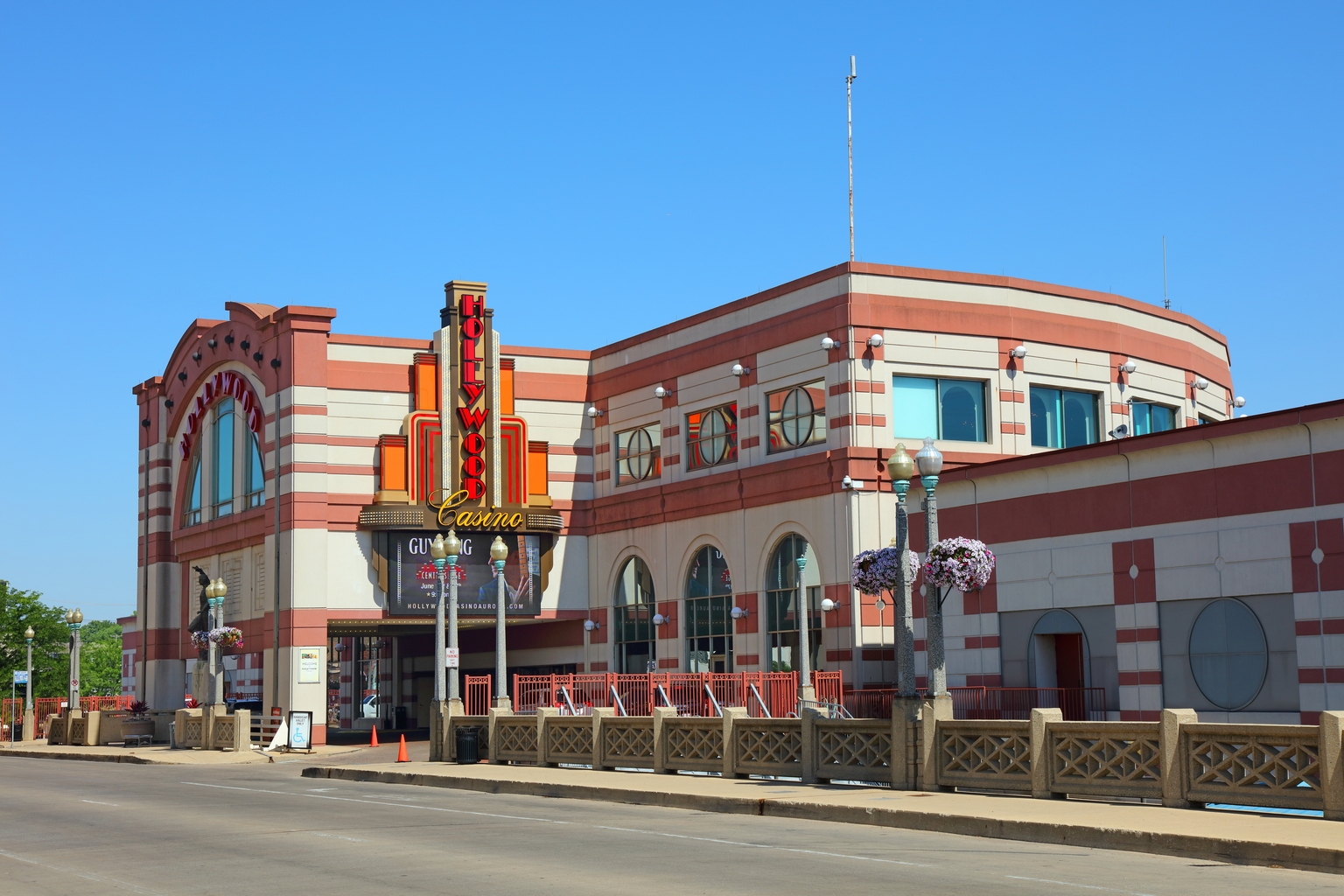 Gaming and Leisure Properties 6 Yield From Casino Properties (NASDAQ