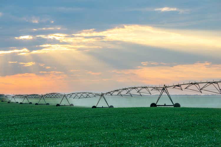 Irrigation system watering agricultural fields