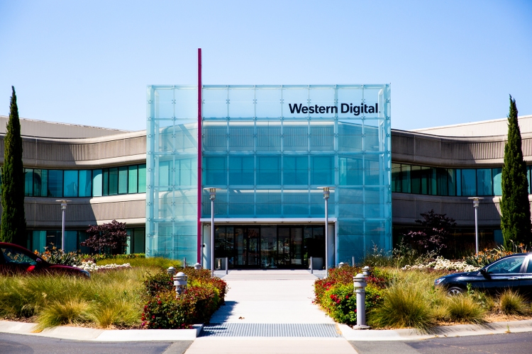 Western Digital: Pure-Play HDD Strength, Substantial FCF To Boost Shareholder Returns