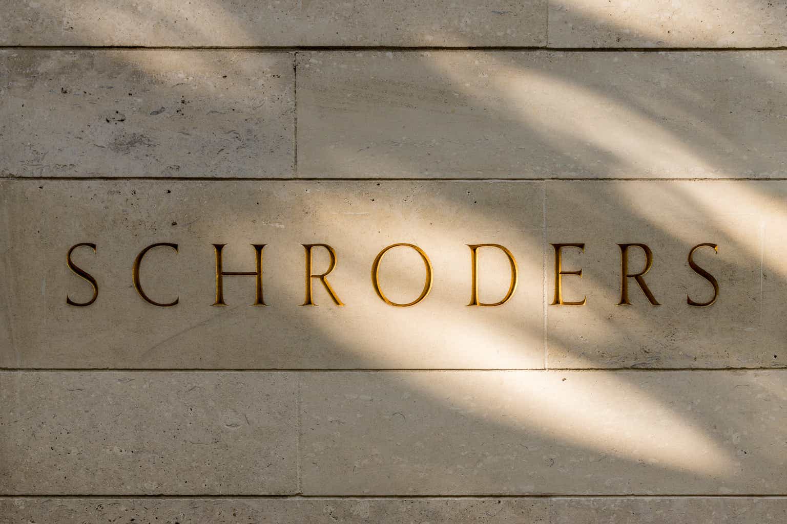 Schroders Downgrade To Hold Despite 10.6x P/E And 5.5 Dividend Yield