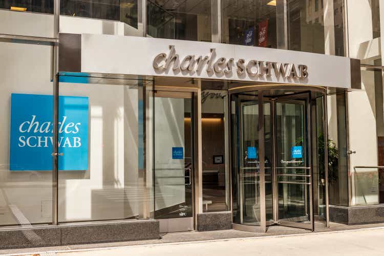 Charles Schwab Q2 earnings top consensus as client assets exceed $8T ...