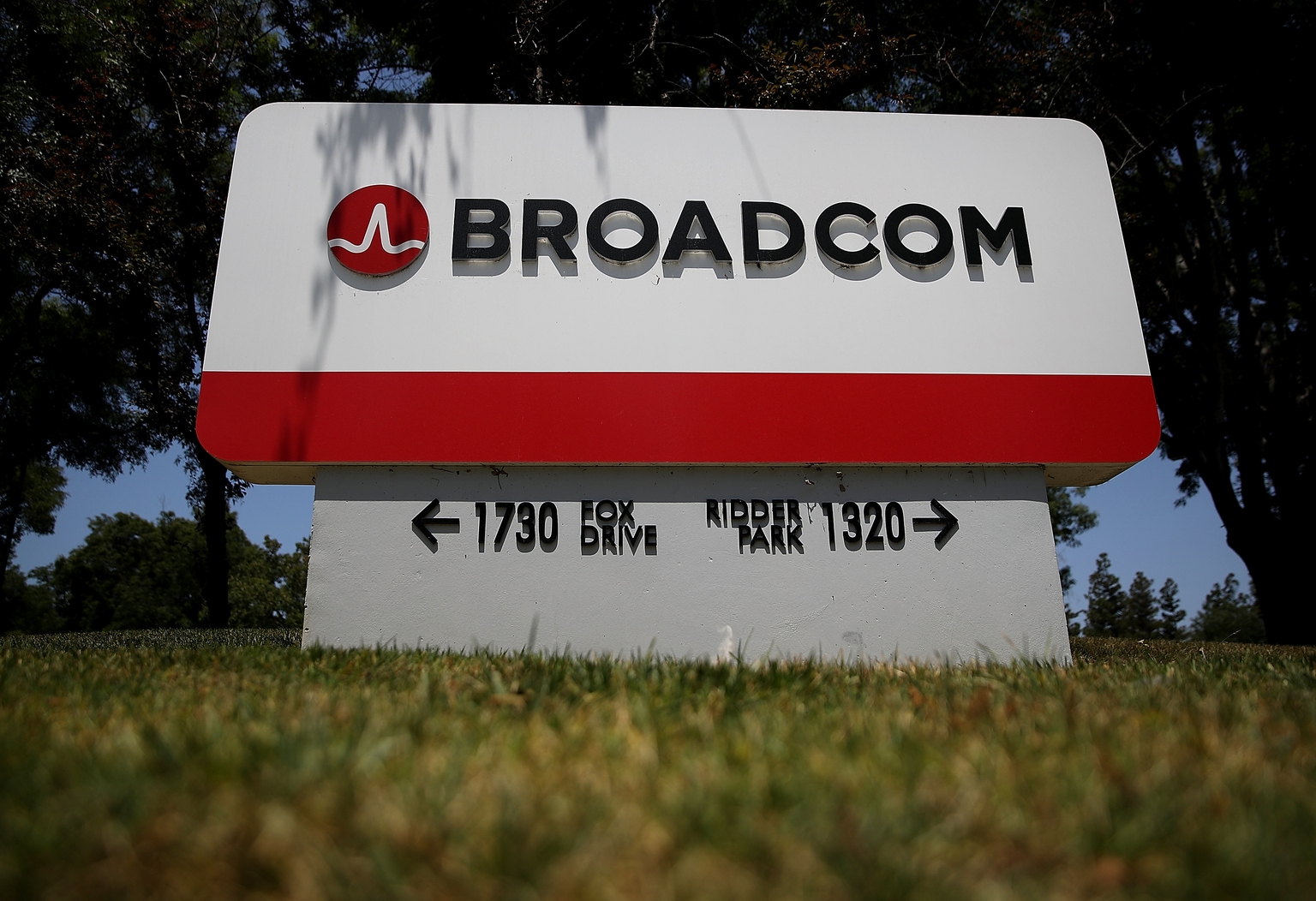 Action Broadcom : la croissance des logiciels alimentera les bénéfices (NASDAQ : AVGO) 1 Action Broadcom : la croissance des logiciels alimentera les bénéfices (NASDAQ : AVGO)