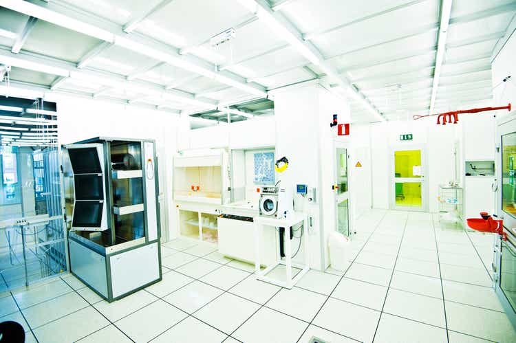 Measurement and Instrumentation Laboratory. First Class ISO certified Cleanroom