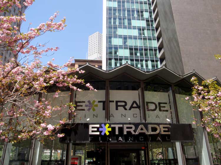 E*Trade plans zero-cost mutual funds exclusively for platform clients (MS:NYSE)