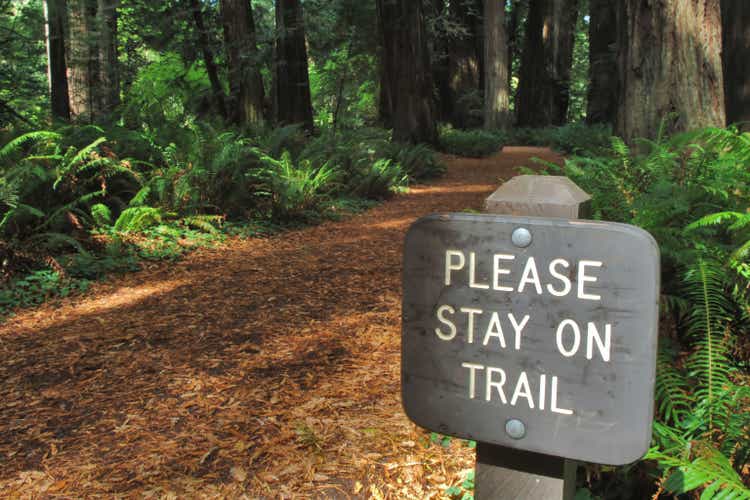 trail sign in giant redwood forest