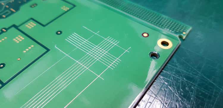 Paint adhesion testing is often used to determine if the paint or coating will adhere properly to the substrates to which they are applied in Electronic circuit pcb board, Electronic industry background