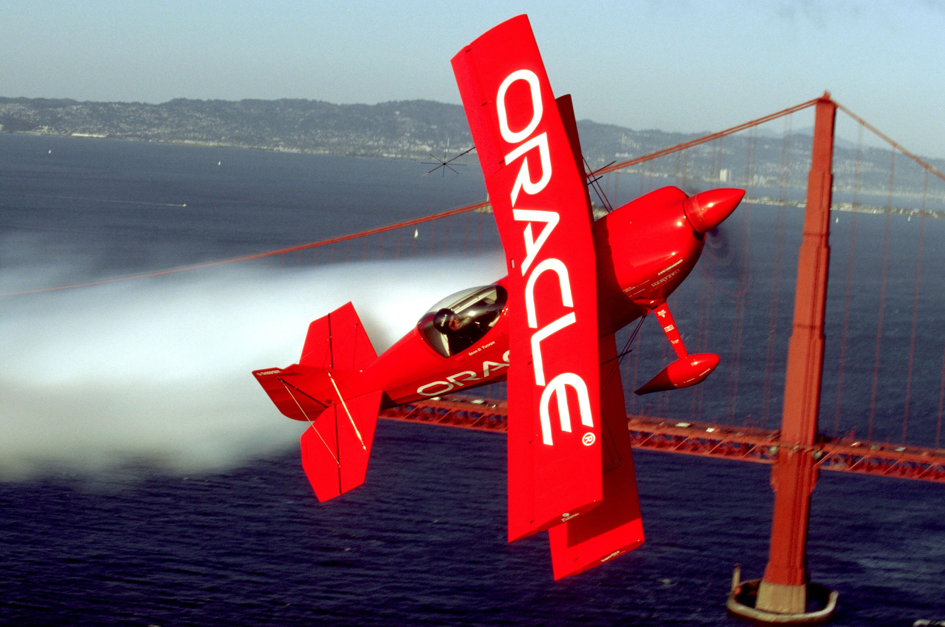 Oracle's Cloud Service Fights To Compensate For Weakening Software And ...