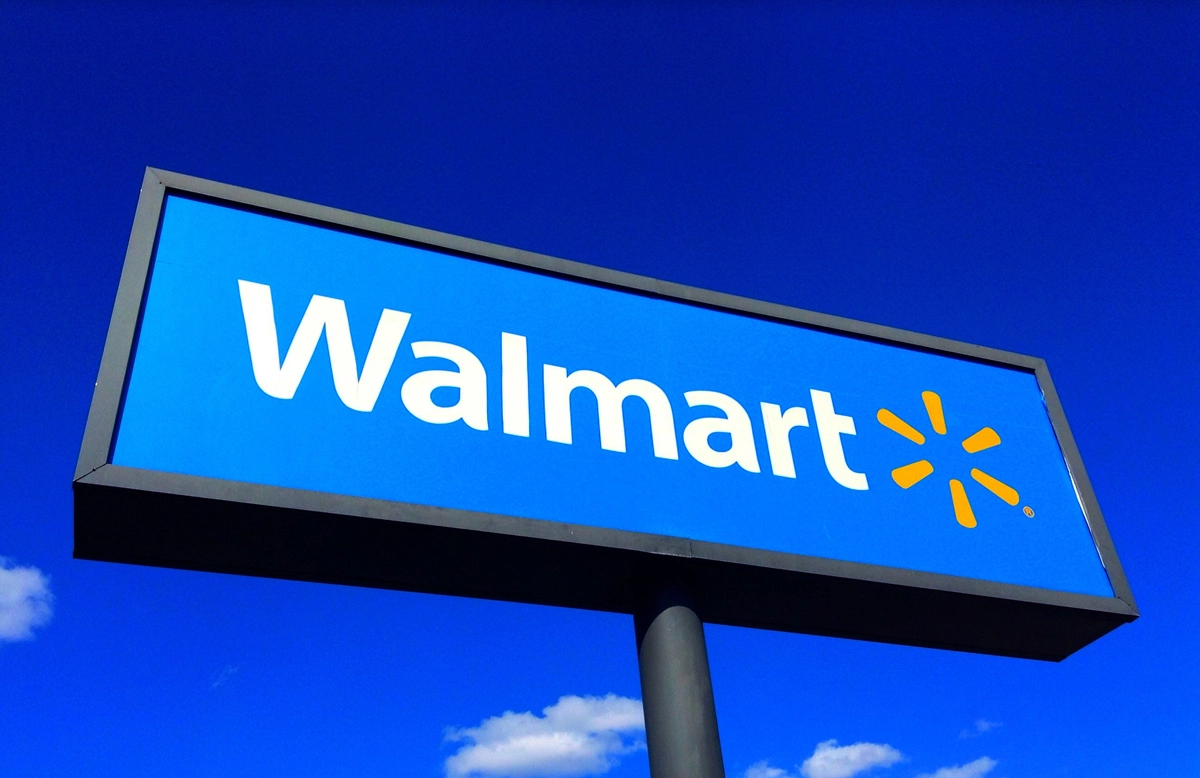 Wal-Mart's third-quarter comparable sales beat estimates Wal-Mart's third-quarter comparable sales beat estimates