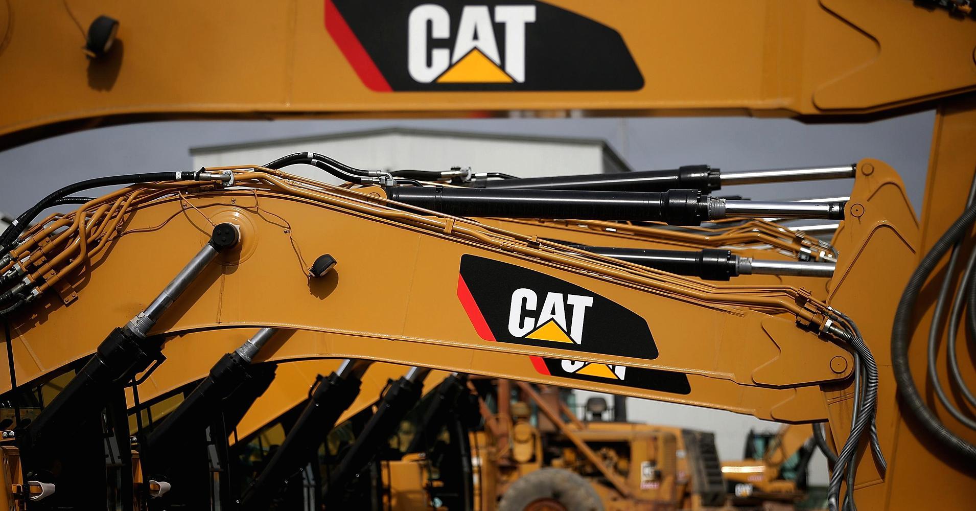 William Blair Analysts Cut Earnings Estimates for Caterpillar Inc. (CAT)