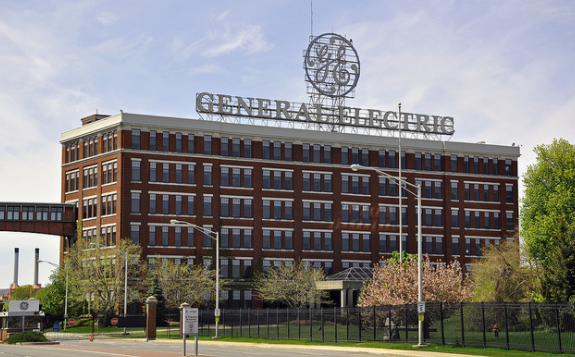 Squeeze A 4.8% Yield From General Electric (NYSE:GE) | Seeking Alpha