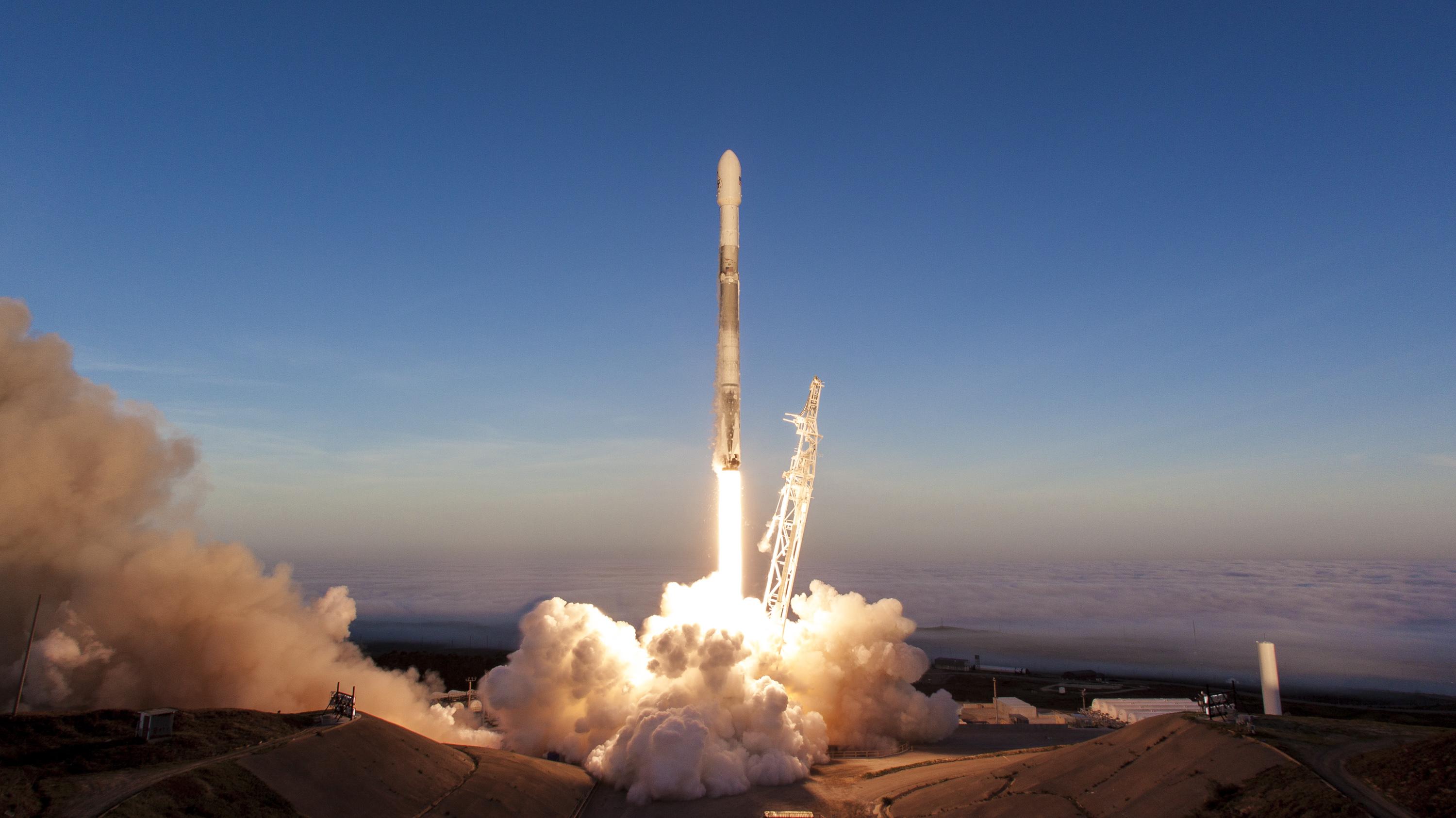 The Overlooked Reason Why Tesla's Bankruptcy Is Unlikely: SpaceX - Tesla, Inc. (NASDAQ:TSLA ...