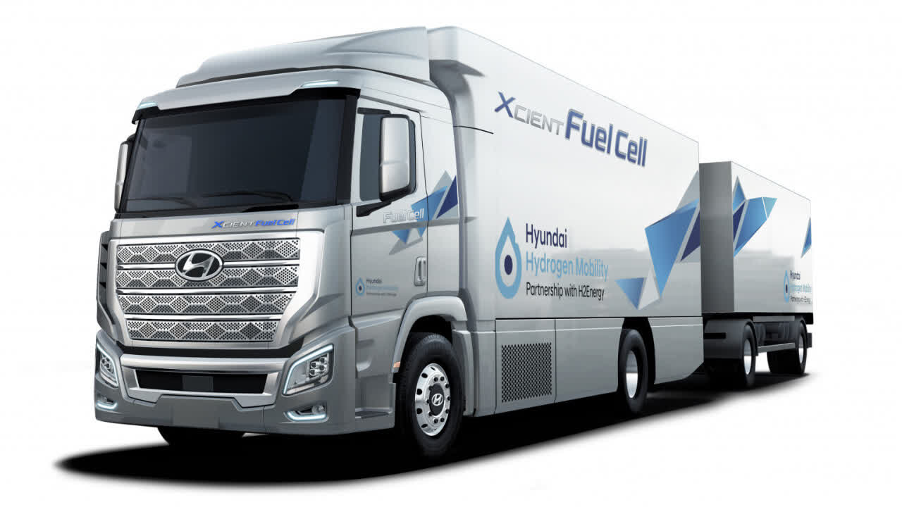 Hyundai XCIENT Fuel Cell truck hed