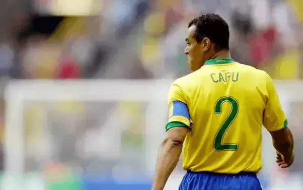 Who is a famous soccer player that wears the number 2? - Quora