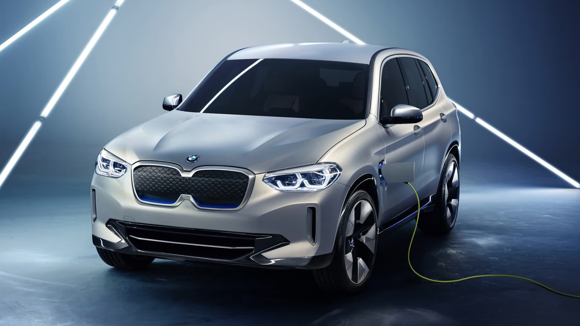 BMW iX Introduction - CleanTechnica