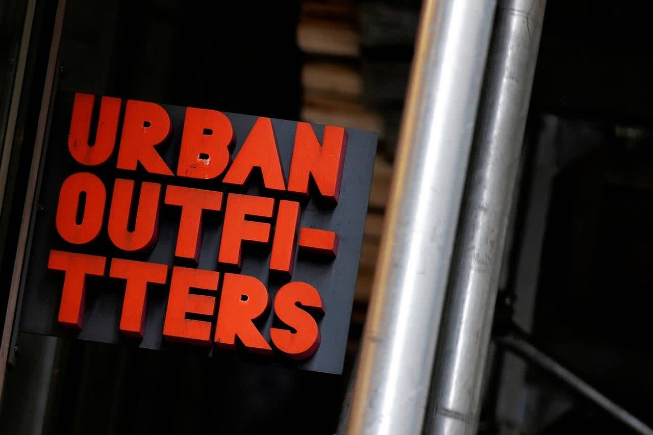 urban-outfitters-cash-burn-could-continue-nasdaq-urbn-seeking-alpha