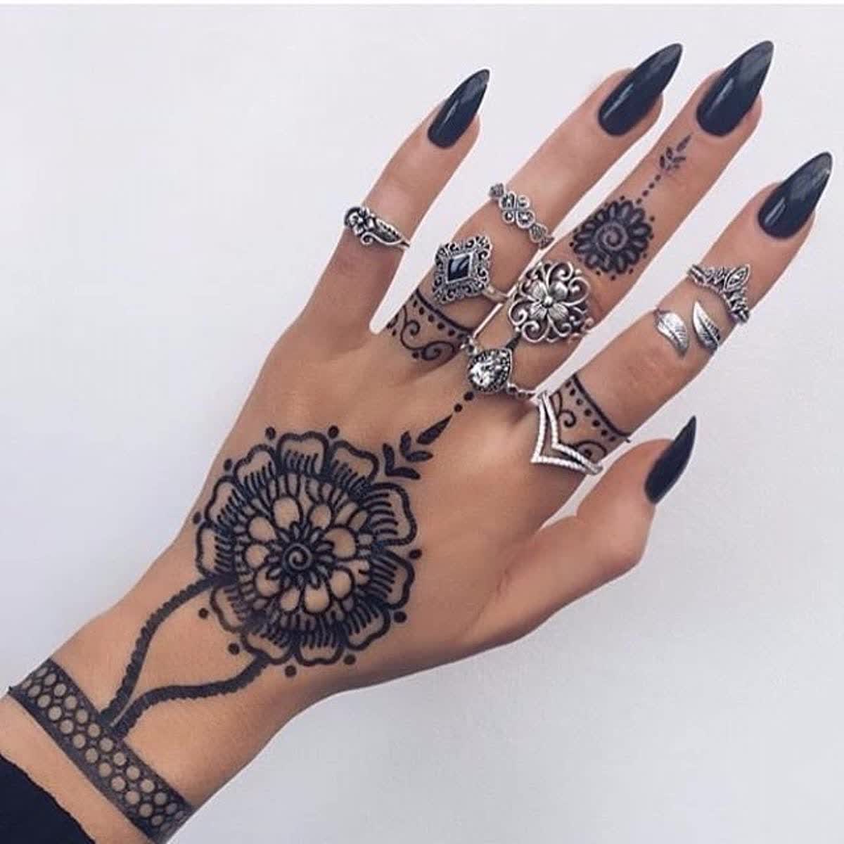 How To Choose A Henna Tattoo Design That Suits You Best