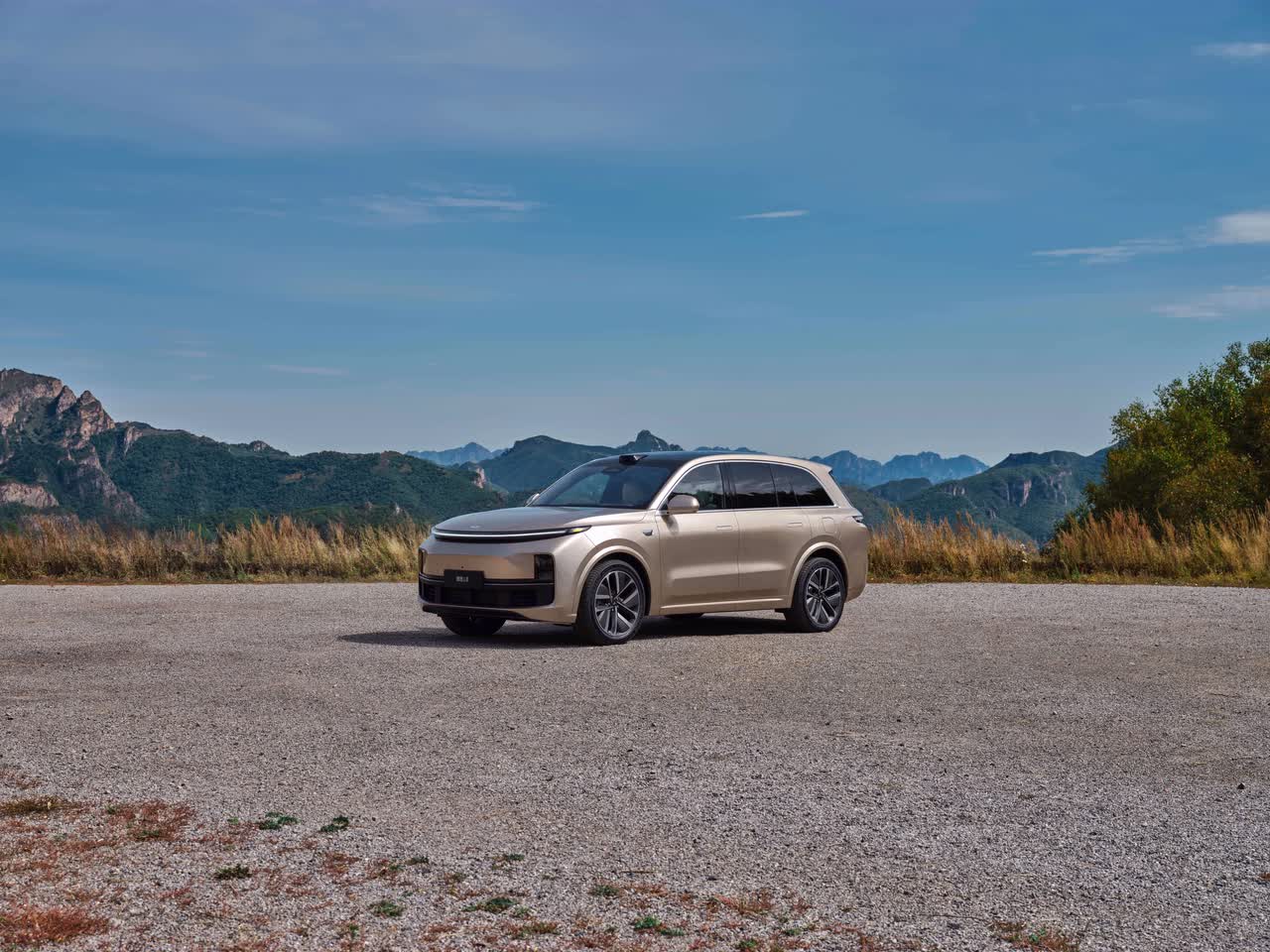 Li Auto Inc. unveils Li L8, its six-seat, largepPremium amart SUV for families, and Li L7, its five-seat, large flagship smart SUV for families.