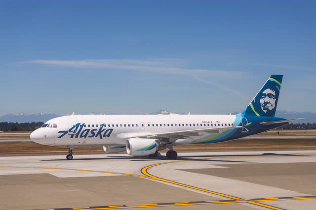 An Alaska Airlines Airbus A320 on the ground.