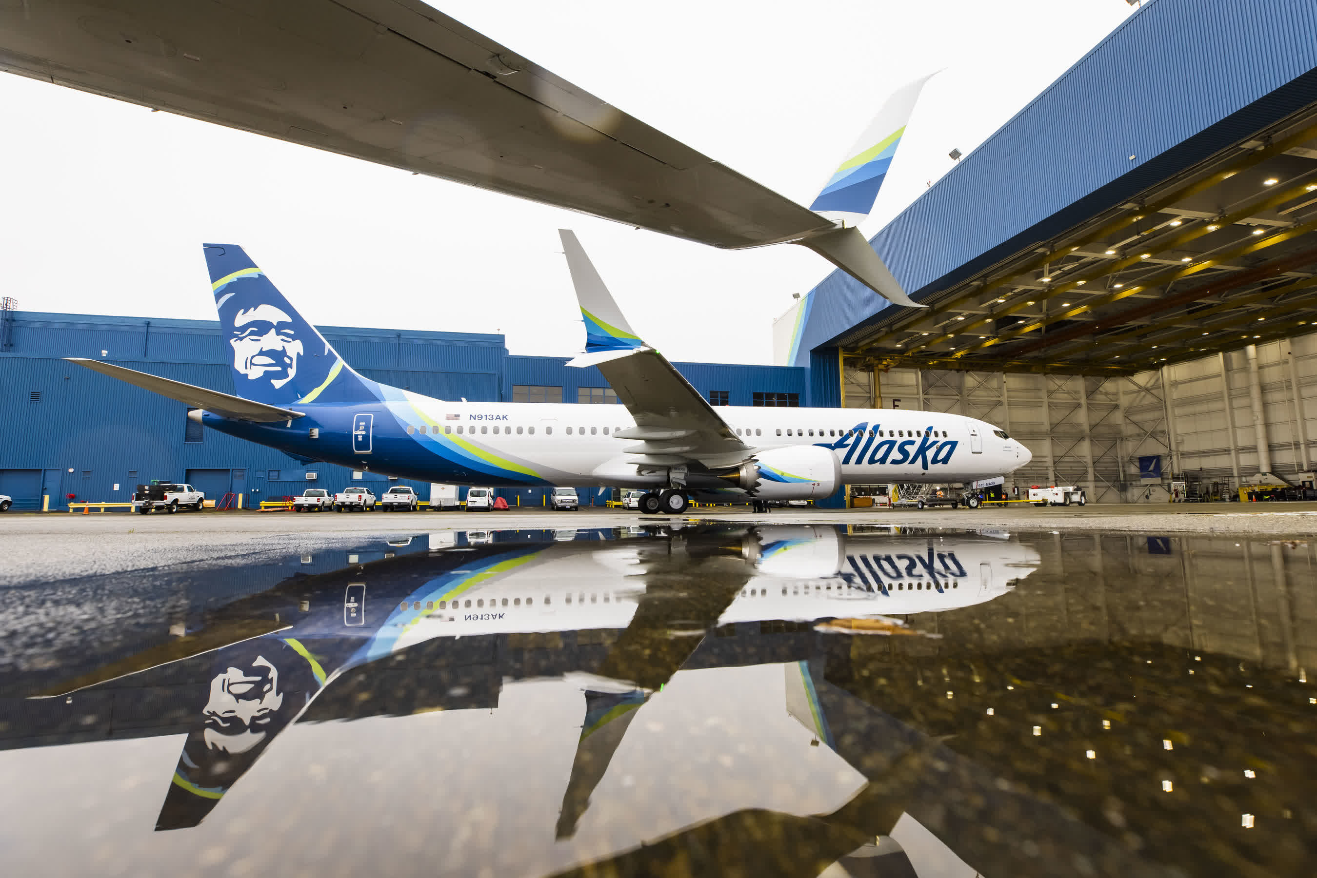 Alaska Airlines Stock Boeing Wins With Bigger MAX (NYSEALK) Seeking