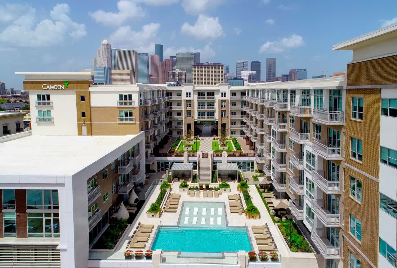 Houston TX Apartments for Rent - Camden McGowen Station