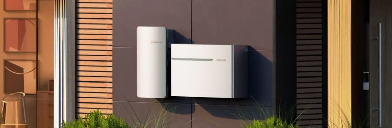 Expert review of the Enphase IQ battery system