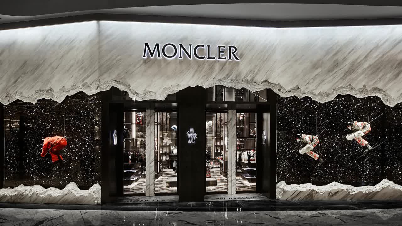 Moncler DubaiLuxury Retail