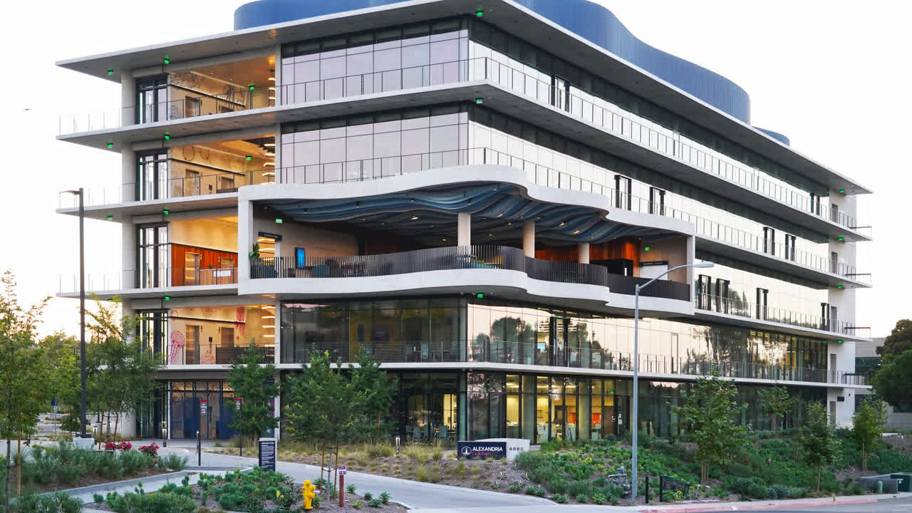 Alexandria GradLabs: State of the Art Meets Natural Landscape - mlasd.com
