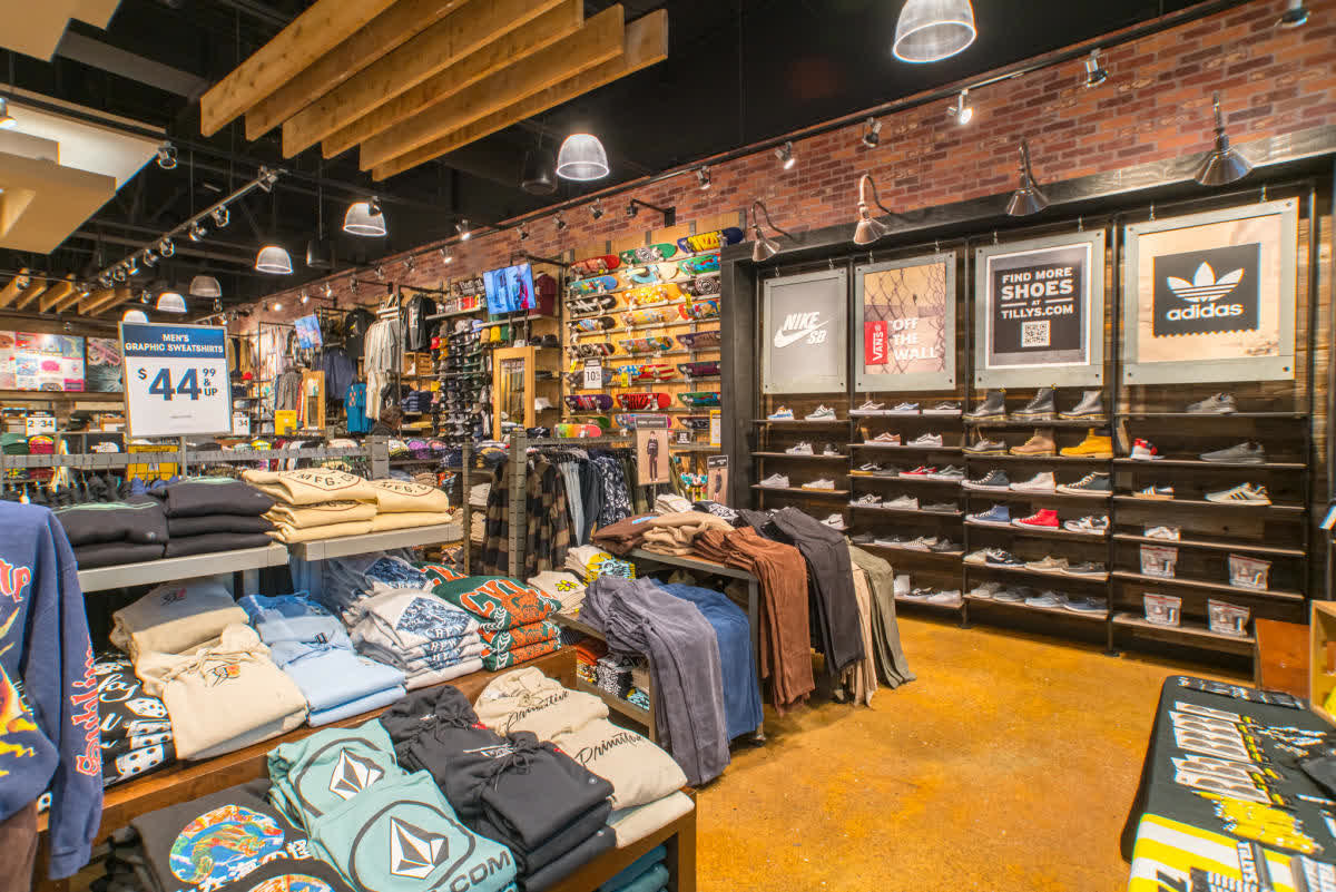 Tilly's store interior