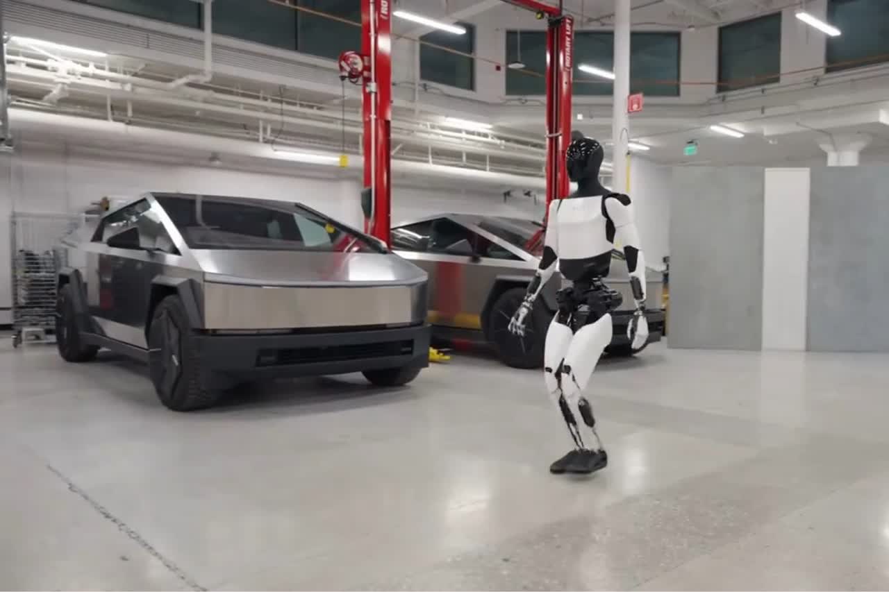 Tesla Optimus Gen 2: New Video Shows Dancing Robot, Better Movement ...