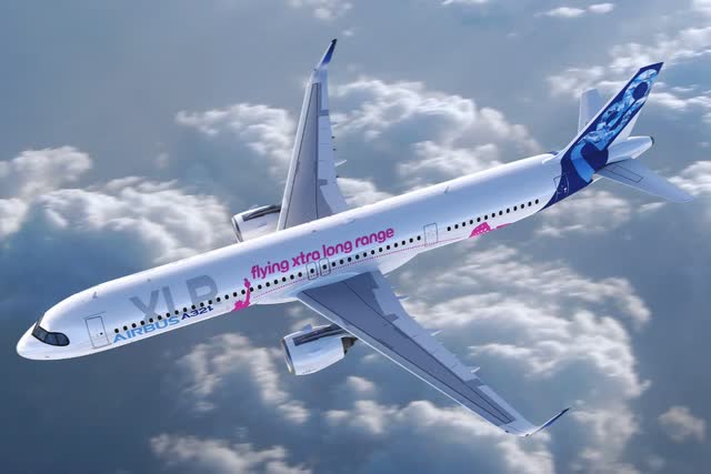 This image shows the Airbus A321XLR airplane.